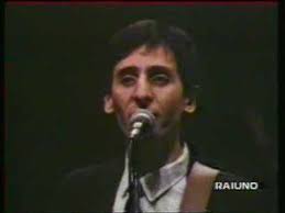 chorus f c bb c dm spero che ritorni presto l'era del cinghiale bianco f c bb c dm spero che ritorni. Franco Battiato L Era Del Cinghiale Bianco Youtube