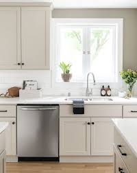 Light Beige Modern Farmhouse Kitchen Crystal Cabinets
