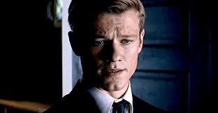 𝘏𝘶𝘭𝘬𝘭𝘪𝘯𝘨