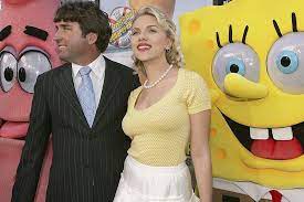 Ha fatto il suo esordio cinematografico come attrice bambina nel 1994 in genitori cercasi, ottenendo i primi riconoscimenti per i suoi ruoli in manny & lo (1996), l'uomo che sussurrava ai cavalli (1998) e ghost world (2001). Hillenburg Spongebob Squarepants Creator Dies At 57 Philstar Com