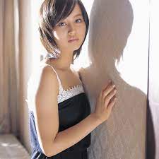 Maki Horikita: About the Life and Career of the Japanese Actress and Former Junior  Idol - HubPages