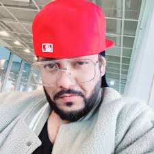 Stepping hotter than a hot shot @wethebest 🔥🆙