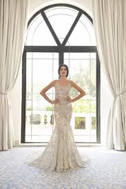 Entdecke rezepte, einrichtungsideen, stilinterpretationen und andere ideen zum ausprobieren. Farage Paris Brautmoden Brautkleider Hochzeitskleider Abendkleider Balayi