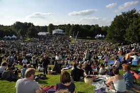 Dear customers and visitors, dear partners, after the classic open air 2020 (originally planned from july 2 to july 6, 2020) had to be postponed to 2021 due to the corona pandemic and the associated official ban on events, the concrete replacement date has now been set. Wiener Blut Und Berliner Luft Feuerblumen Und Klassik Open Air Im Britzer Garten