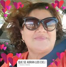 A wonderful pizza oven made out of concrete & pebbles!