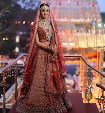 25 Likes 0 Comments Shaadi Season Wedding Ideas Shaadi Season On Instagram Follow Shaadi Season For R Pengantin Wanita India Red Lehenga Gaun Indian