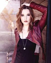 Lzzy Hale - Free pics, galleries & more at Babepedia