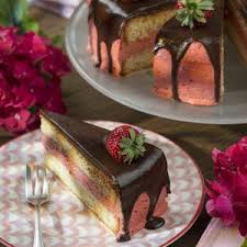 Erdbeer Buttercreme Torte Rezept Buttercreme Torte Erdbeer Buttercreme Leckere Torten