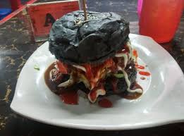 Sandwich hamburger ayam ayam jari ayam tandoori kentang goreng, kartun burger yang dilukis dengan tangan, lukisan cat air, karakter kartun, makanan png. Black Bun Charcoal Chicken With Egg Picture Of Burger Ayam Goreng Njoy Penang Island Tripadvisor