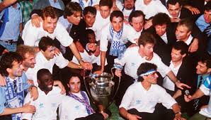 Olympique marseille hatte 1993 in der ersten saison der champions league triumphiert. Europa League Bernard Tapie Conseille Aux Joueurs De L Om De Prendre Du Plaisir En Finale