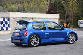 It was developed together with tom walkinshaw racing and the car was not built in france but in. Renault Clio V6 Sport Cnvestment Com