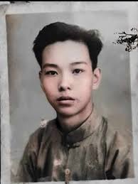 1974 Naturalization Paper for CHAT HANG KWONG of Greenwood,  Mississippi.......born 1916 in Canton, Guangdong Province in  China.......immigrated to the US in 1967.......has 6 children. Descendants  may obtain an e-copy of the 3-page