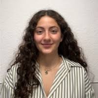 400+ "Tía" profiles