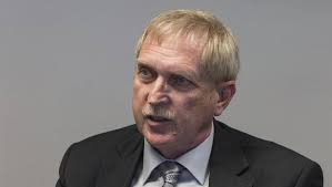 Our View: Vote Giles (but Sinema is still going to win)