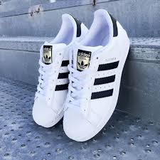 Ho realizzato queste scarpe top ispirate allo stile unico del top, sono uniche, belle e molto confortevoli. Sneakers Donna A I 2020 Le Piu Belle E Desiderate Di Sempre