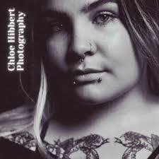 Amber Litchfield's Instagram, Twitter & Facebook