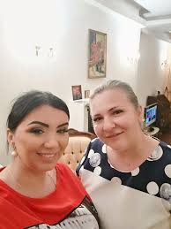Acesta a participat recent la ziua de nașterea a soției lui marcel pavel, după care a. Cu Ce Se OcupÄƒ SoÈ›ia Lui RomicÄƒ È›ociu Partenera De ViaÈ›Äƒ A Actorului A Fost DiagnosticatÄƒ Cu Cancer In UrmÄƒ Cu 4 Ani
