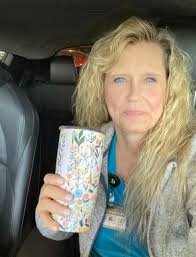 Good Morning to You!! It lunch time, so it's coffee, and peanut butter  apples time 🥰