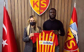 Kayserispor, yalçın koşukavak ile anlaştı. Exclusive Ghanaian Striker Kevin Luckassen Joins Turkish Top Flight Side Kayserispor