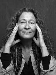 Sue Kincaid's Instagram, Twitter & Facebook