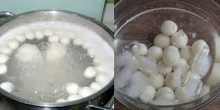 Hai loại bánh này thường đi liền với nhau, phổ biến nhất trong dịp tết hàn thực vào mùng 3 tháng 3 âm lịch hàng năm, còn gọi là ngày bánh trôi bánh chay. Cach Lam Banh Troi NÆ°á»›c Ngon Khong CÆ°á»¡ng Ná»•i Táº¡i Nha