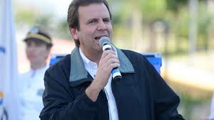 .eduardo paes, candidato pelo dem a prefeitura do rio, prometeu aos dirigentes da escolas de samba que, caso seja eleito, a cidade terá carnaval sim e será no meio do ano. Eduardo Paes Anuncia Que Nao Havera Carnaval No Rio Neste Ano Noticias Sobre Giro Cidades Giro Marilia Noticias