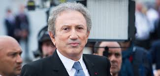 Pour sa dernière, michel drucker a répondu à une interview michel drucker évincé de vivement dimanche.et de france 2 ? Vivement Dimanche Michel Drucker Se Confie Sur La Dernie Tele Star