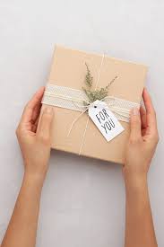 7 Gifts From Nordstrom That Grads Will Actually Love Even Years Later Gifts Wrapping Diy Gift Wrapping Inspiration Gift Box Design