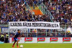 Akan ada stripping khusus di bodi kendaraan yang menandakan mobil ini. Ulang Tahun Ke 33 Begini Kiprah Arema Fc Telisik Id