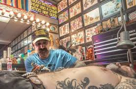 Louis tattoo parlors we love for tattoos in a range of styles, from realist to watercolor to good old american traditional. Ink Master Oliver Peck Practices Craft At Alton Tattoo Co Alton Telegraph