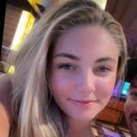 Annie Mahr's Instagram, Twitter & Facebook