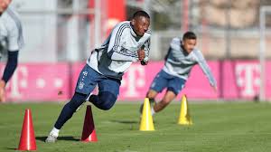 Es gibt in jedem verein immer auch öffentliche und geheime trainingseinheiten, eben damit sich die gegner nicht auf eine spielweise einstellen können. Bildergalerie Erstes Training An Der Sabener Strasse 2020