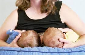 Dalam gaya ini, posisi cowok berada di belakang cewek, yang saat itu menungging. Moms Ternyata Ini Posisi Menyusui Bayi Kembar Yang Benar
