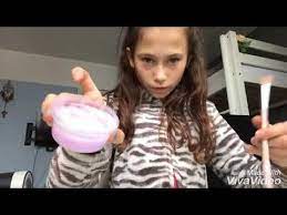 Slime selber machen mit kleber, natron und kontaktlinsenlösung. Slime Ohne Kleber Kontaktlinsenlosung Borax Natron Peel Of Masken Ameliestraumwelt Youtube Youtube Kontaktlinsenlosung Schleim Merken