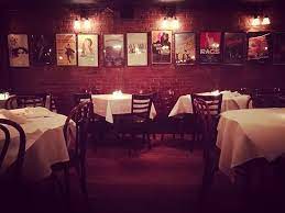 Joe allen is one of theatreland's favourite restaurants, hidden away on exeter street in london's covent garden. Joe Allen Bild Von Joe Allen New York City Tripadvisor
