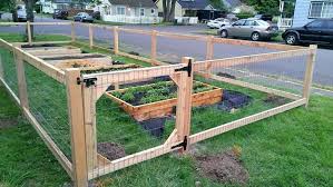 How To Repair The Wire Garden Fence Fenced Vegetable Garden Cheap Garden Fencing Chicken Wire Fence