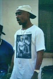 Tupac shakur, american rapper and actor who was one of the leading names in 1990s gangsta rap. 27 Ideen Fur 90er Jahre Asthetische Tapete Hip Hop 90 Tupac Pictures Tupac Shakur Tupac Quotes