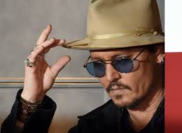 Die polizei hat zweifel an ihrer version. Johnny Depp Beweist Dass Die Richtigen Accessoires Ausschlaggebend Sind