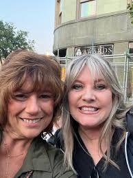 I saw a few classmates at the street dance last night!💜great to catch up!