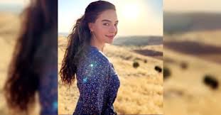 Ekranların sevilen ikilisi cannes'da da ebru şahin, 17 ekim 1985 berlin doğumlu. Akin Akinozu 039nde Sonra Ebru Sahin De 039hercai 039ye Duygusal Mesajla Veda Etti Son Dakika Magazin