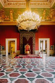 Camion con gru entra nel palazzo reale a napoli: Palazzo Reale The Stunning Royal Palace In Naples Italy An American In Rome Palace Interior Royal Palace Palace