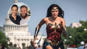 Gal gadot training 'wonder woman' featurette. Wonder Woman 1984 Gal Gadot S Trainer Reveals Her Workout Regimen The Hollywood Reporter
