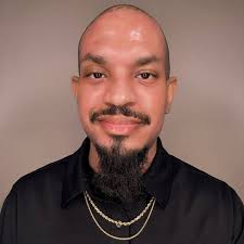 Straight men who can engage in girl talk without changing the dynamic or  vibe have a special, superior kind of emotional intelligence.