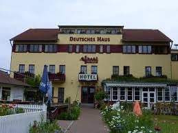 Hotel deutsches haus am fischländer hafen is located at hafenstr. Wustrow Hafen Bild Von Hotel Deutsches Haus Ostseebad Wustrow Tripadvisor