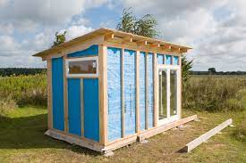 Wir haben das gartenhaus mit flachdach in grau gestrichen und ihm so eine moderne optik verliehen. Gartenhaus Selber Bauen Das Dach Selbermachen De