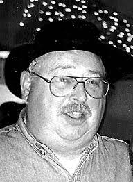 Robert Lanphear's Instagram, Twitter & Facebook