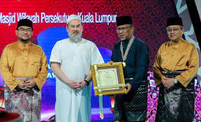 Pada istilah ialah perpindahan rasulullah s.a.w. Siddiq Fadzil Diumum Tokoh Maal Hijrah