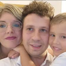 Atención Binéfar (Huesca) 👏🏼🤡 🎪 Llega el Gran Circo Holiday✨ Un nuevo  espectáculo emocionante para niños y mayores #Celebrity 📆 19 al 21 de  Abril de 2024. 📌(Carpa instalada Terreno del Mercadillo).