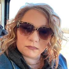 What are some recommendations for a short trip under 3 hours from Mount  Wolf, Pennsylvania, that include hikes, mini golf, water, and walking  through towns?