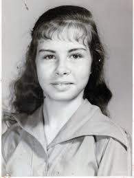 Louise Randolph's Instagram, Twitter & Facebook